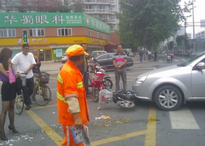 成都车祸现场2012年5月5日第1张-土狗李的博客,李强个人网站